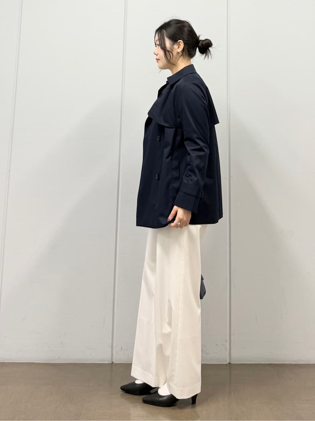 mizukiさんの「INDIVI｜【花粉付着防止／撥水／UVケア】名品トレンチコート」を使ったコーディネート