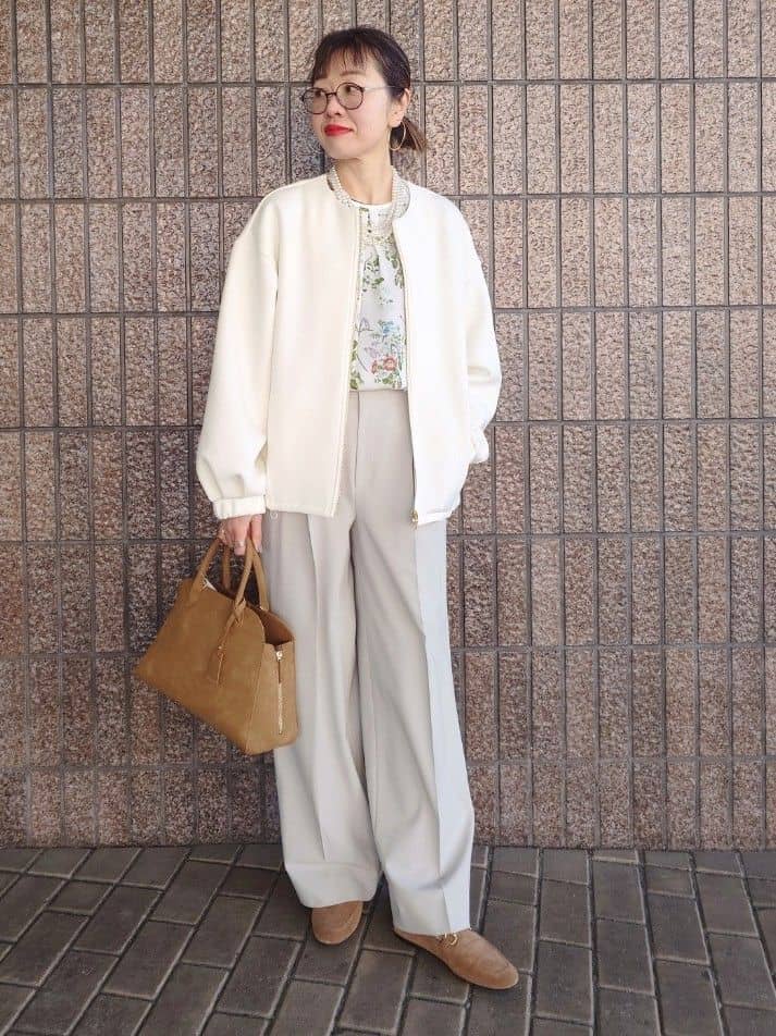MUTSUKOさんの「UNTITLED｜【花柄/洗える】ボタニカルブラウス」を使ったコーディネート