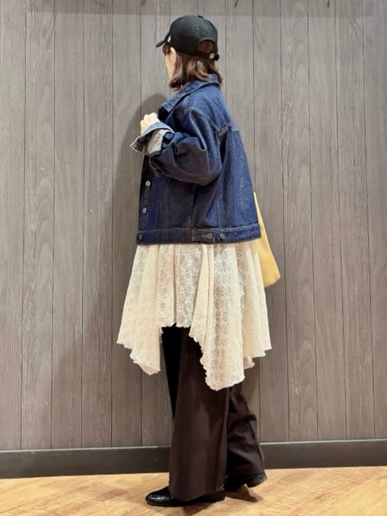 meiさんの「SHOO･LA･RUE｜【SHOO・LA・RUE DENIM】羽織るだけでこなれる　オーバーサイズデニムジャケット」を使ったコーディネート