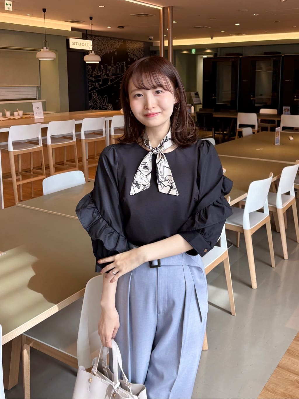 みさかさんの「index｜フリルスリーブドッキングポンチトップス【洗濯機OK】」を使ったコーディネート