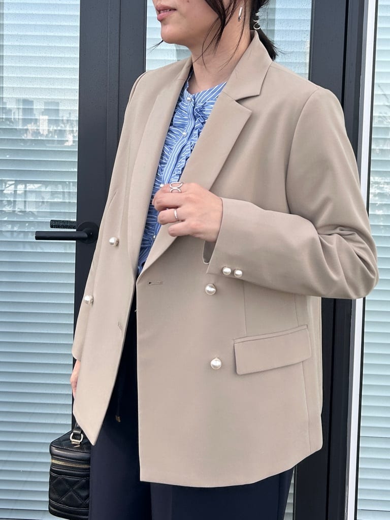 shinoさんの「Couture brooch｜【洗える・通勤】パール調ボタン テーラードジャケット」を使ったコーディネート