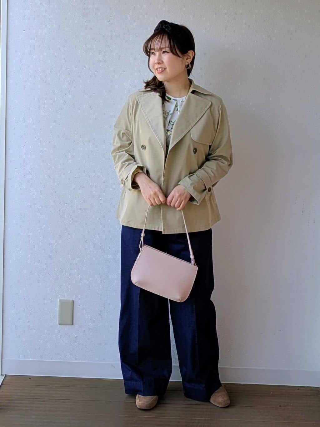 なみきさんの「UNTITLED｜【定番人気/はっ水/洗える】タスランショートトレンチコート」を使ったコーディネート
