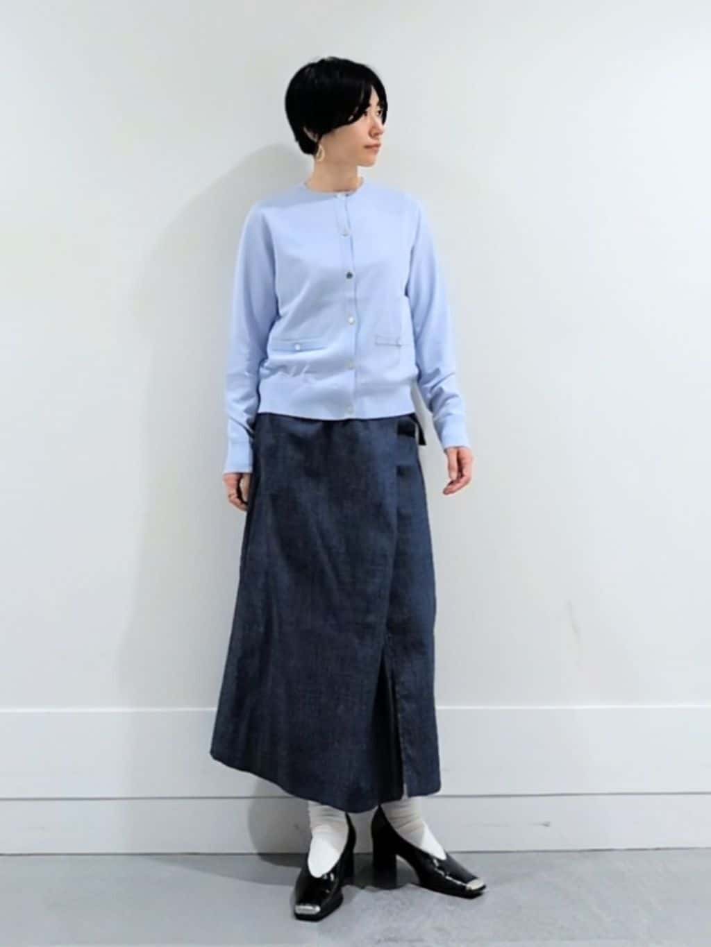 ミズタさんの「UNTITLED｜【定番人気/はっ水/洗える】タスランショートトレンチコート」を使ったコーディネート