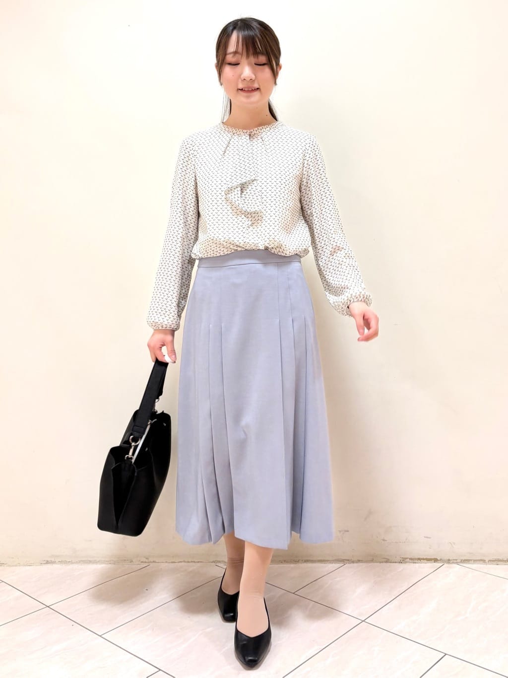 mikiさんの「Reflect｜【UVカット／接触冷感】フロントフリルシフォンブラウス」を使ったコーディネート
