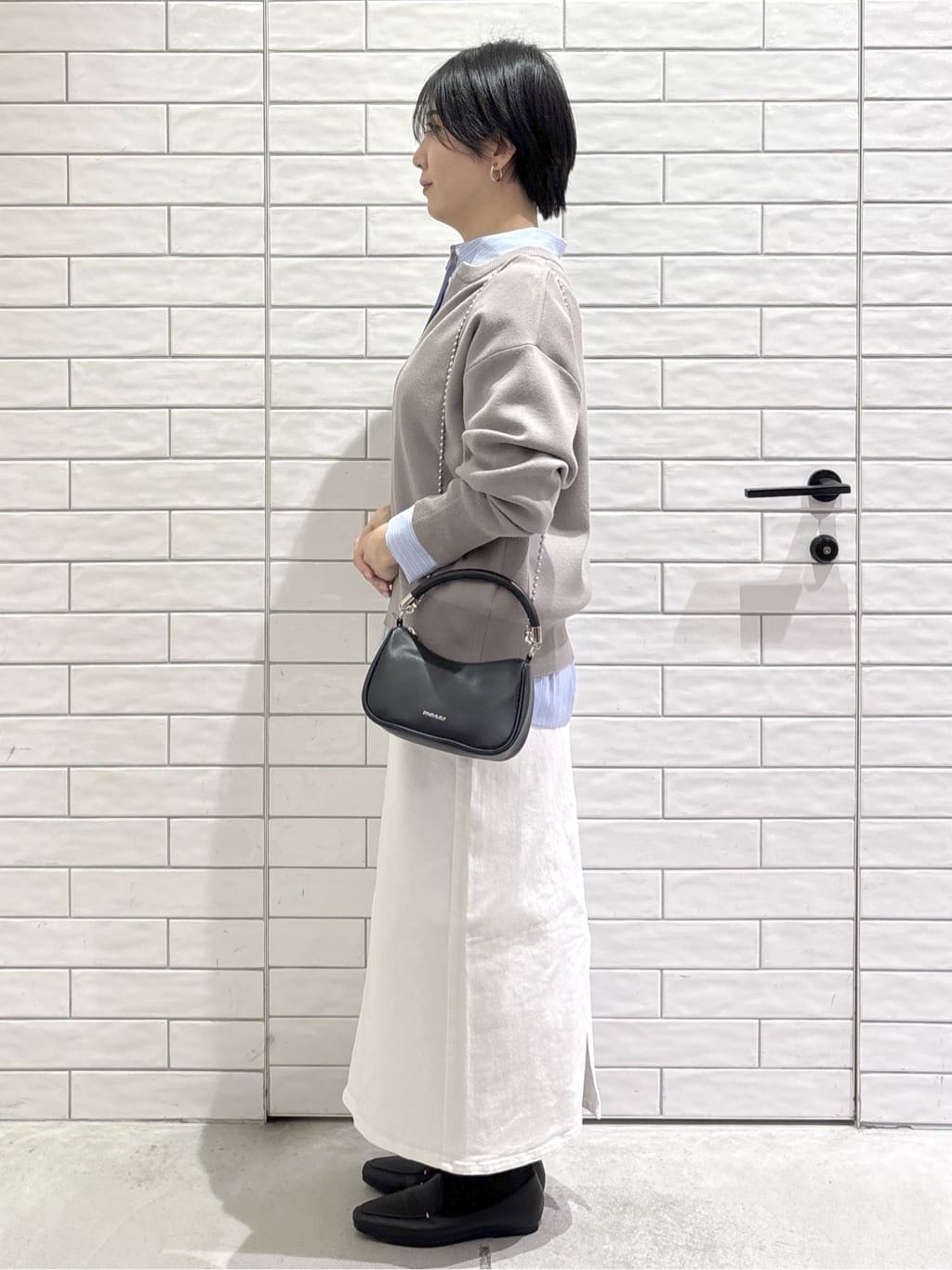 ayumiさんの「OPAQUE.CLIP｜キーネックデザインニット【洗濯機OK】」を使ったコーディネート