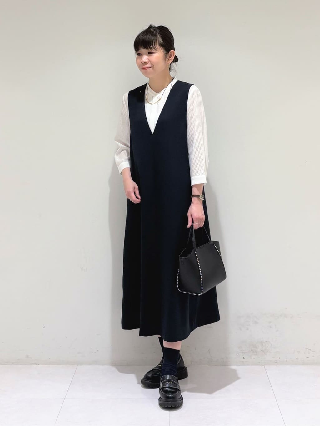 tsuyuさんの「INDIVI｜【洗える／SETUP可能】メタルボタンニットジャケット風カーディガン」を使ったコーディネート