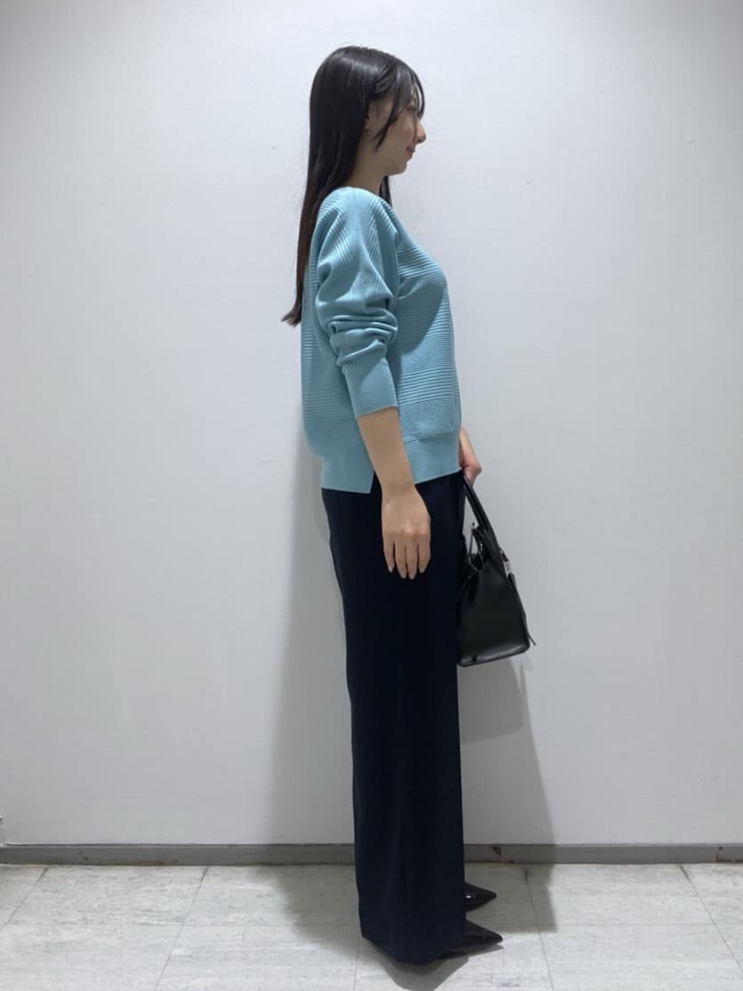 meiさんの「INDIVI｜【洗える／キレイ色】体型カバー無縫製ニット」を使ったコーディネート