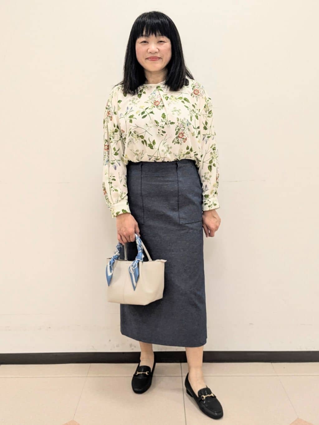 ともさんの「UNTITLED｜【花柄/洗える】ボタニカルブラウス」を使ったコーディネート