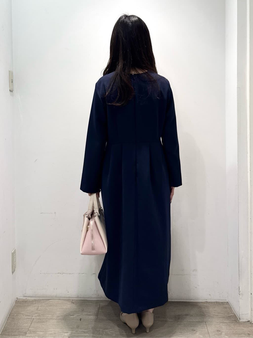 yuicciさんの「OPAQUE.CLIP｜《通勤対応》フィットアンドフレアワンピースダブルクロス【洗濯機OK】」を使ったコーディネート