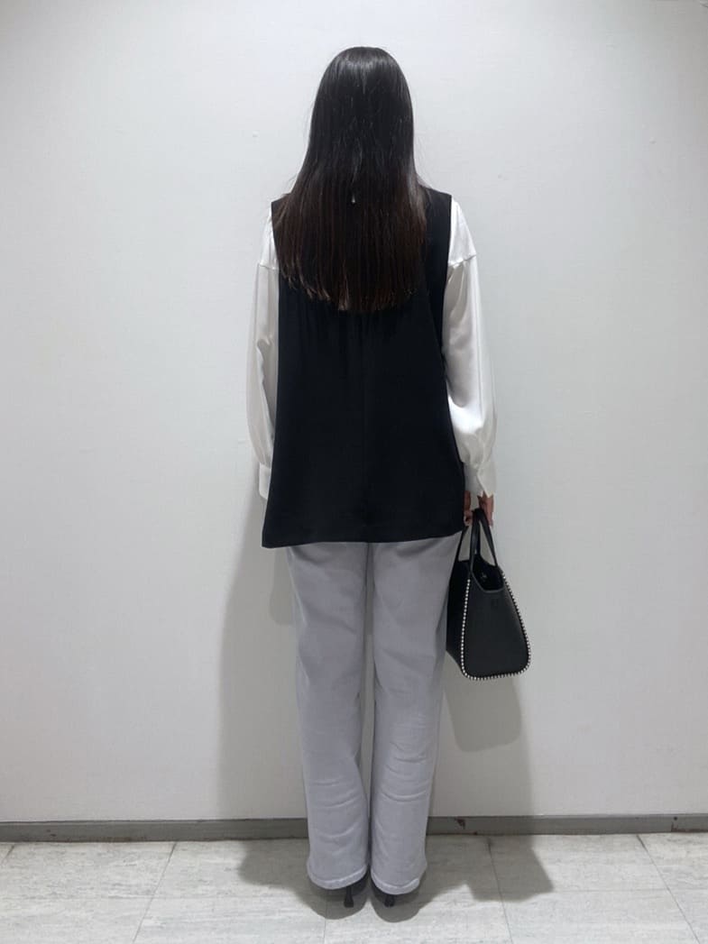 meiさんの「INDIVI｜【洗える】ジョーゼットボウタイブラウス」を使ったコーディネート