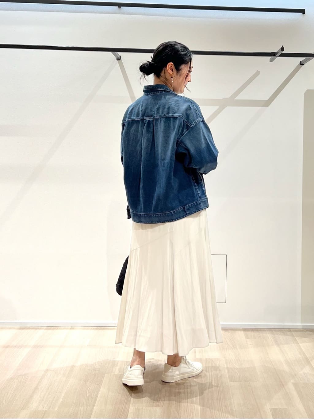 TOMOMIさんの「UNTITLED｜【Healthy DENIM】別注Bran／デニムジャケット」を使ったコーディネート