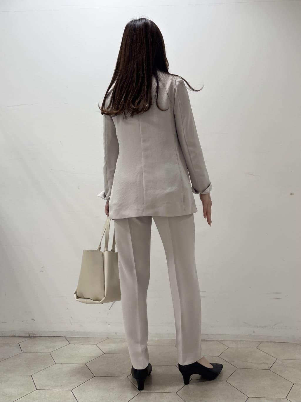 kahoさんの「INDIVI｜【洗える／多機能／SETUP可】着る日傘ダブルジャケット」を使ったコーディネート