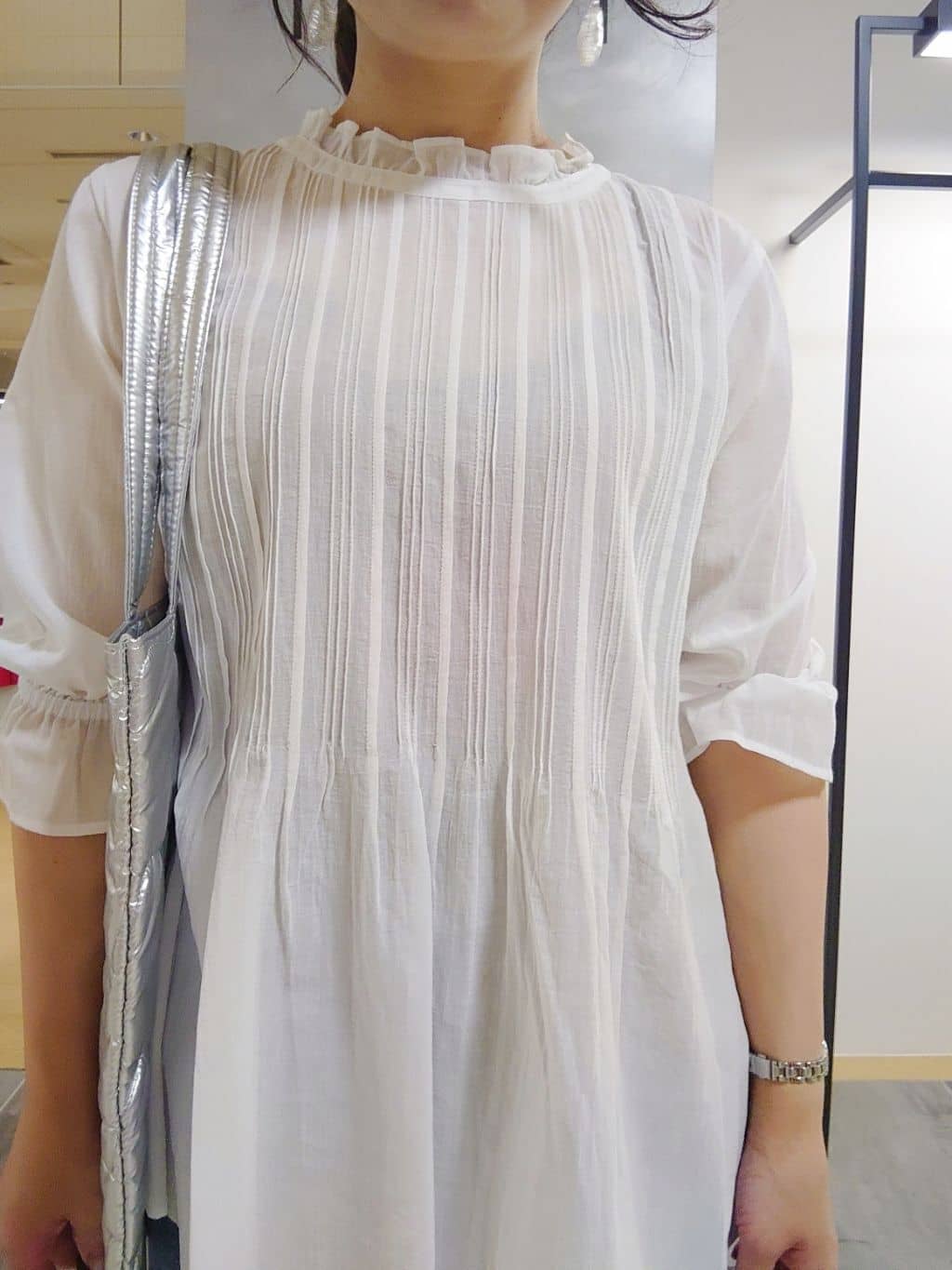 TOMOMIさんの「INDIVI｜【洗える/コットン】ピンタックシアーブラウス」を使ったコーディネート