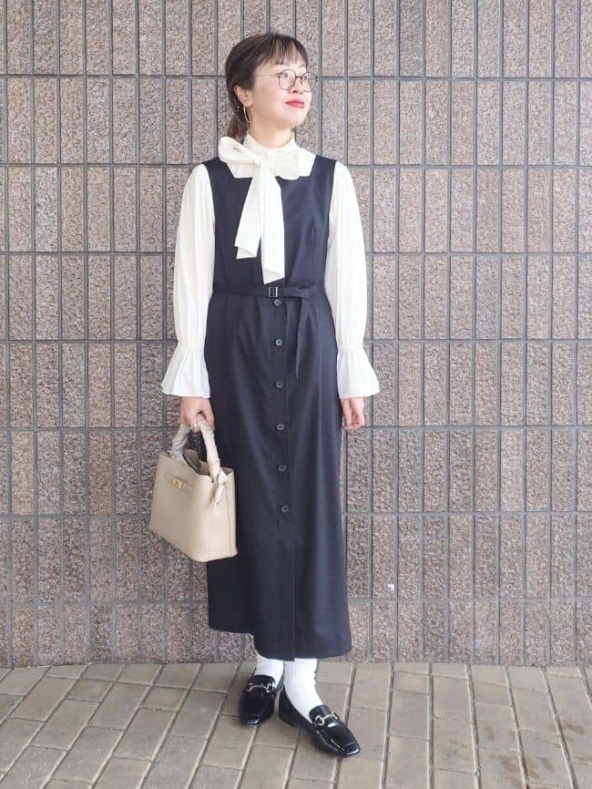 MUTSUKOさんの「UNTITLED｜◆【セレモニー/華やか】2WAYボウタイブラウス」を使ったコーディネート
