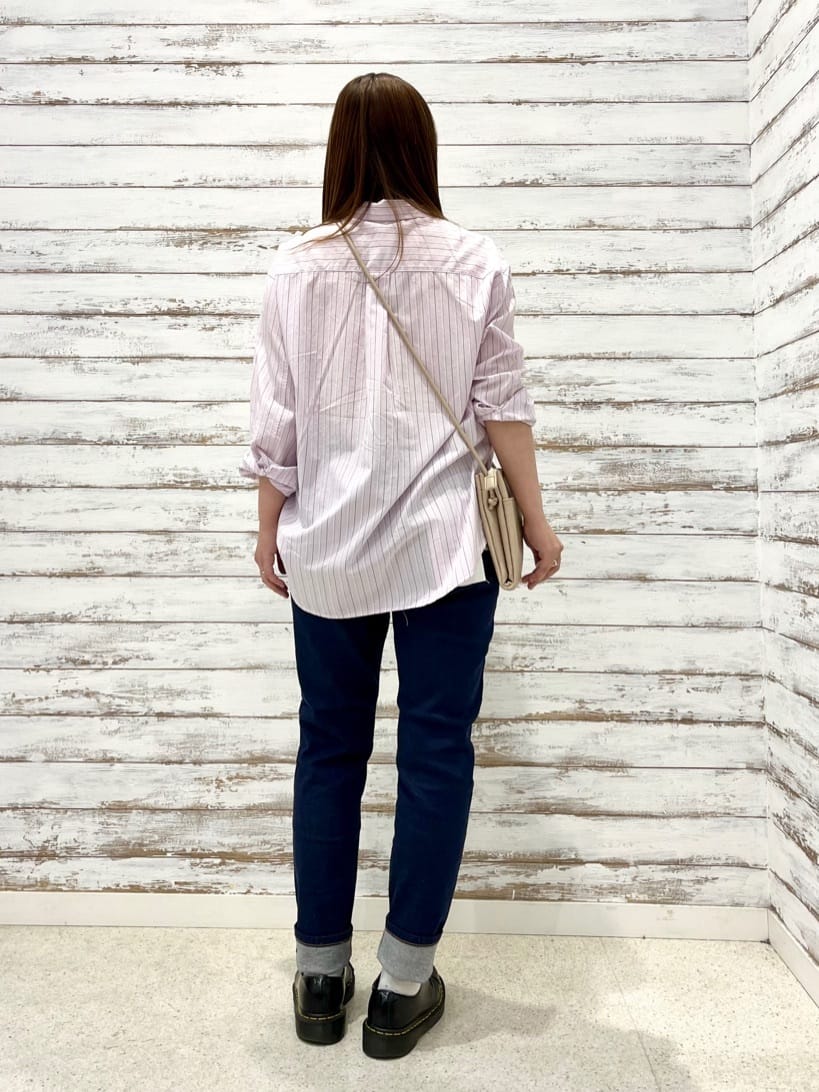 ゆっきーさんの「SHOO･LA･RUE｜【SHOO・LA・RUE DENIM】毎日使いたくなる ストレッチデニムスキニーパンツ」を使ったコーディネート