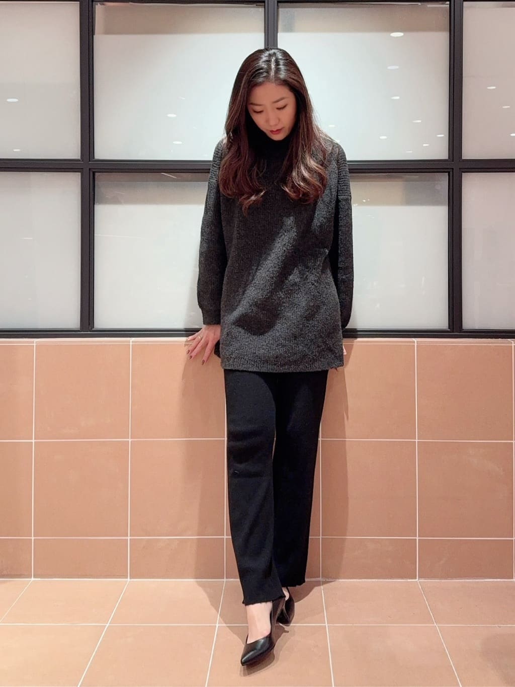 kaoriさんの「ESPERANZA｜【レイン対応/12時間パンプス】約5.5cm 歩きやすくて疲れにくい」を使ったコーディネート