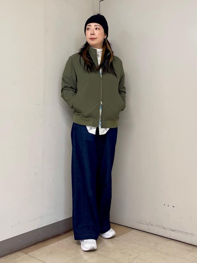 iwさんの「TAKEO KIKUCHI｜スタンドカラー ショート リブ ブルゾン」を使ったコーディネート