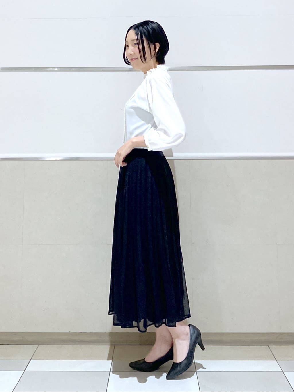 eriko さんの「Dessin｜【洗える】フリルネックジョーゼットブラウス」を使ったコーディネート