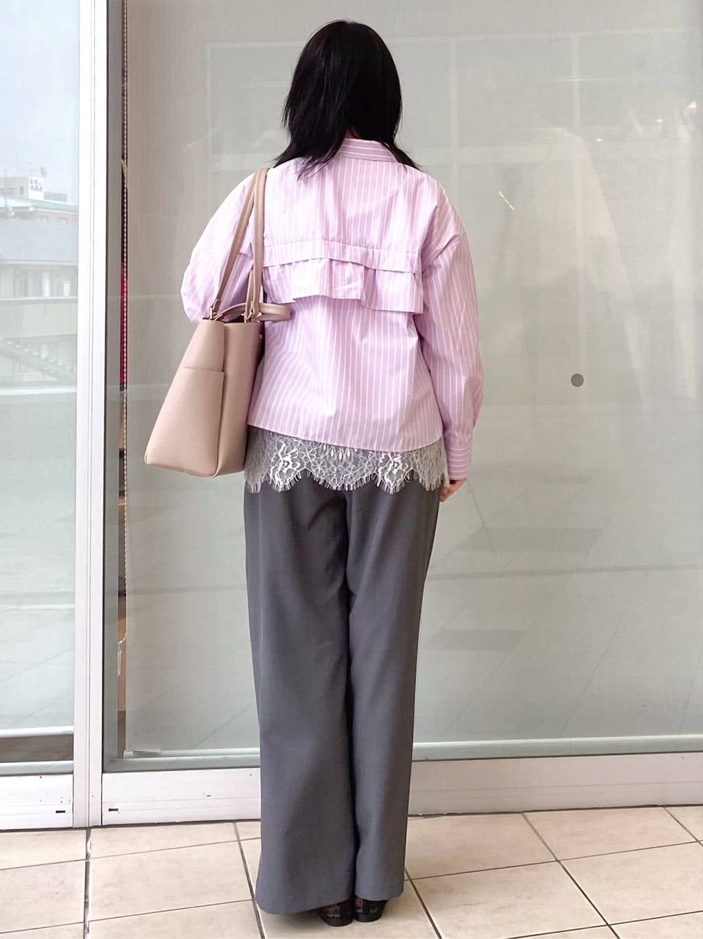 Jeanさんの「OPAQUE.CLIP｜タックフリルシャツ【洗濯機OK】」を使ったコーディネート