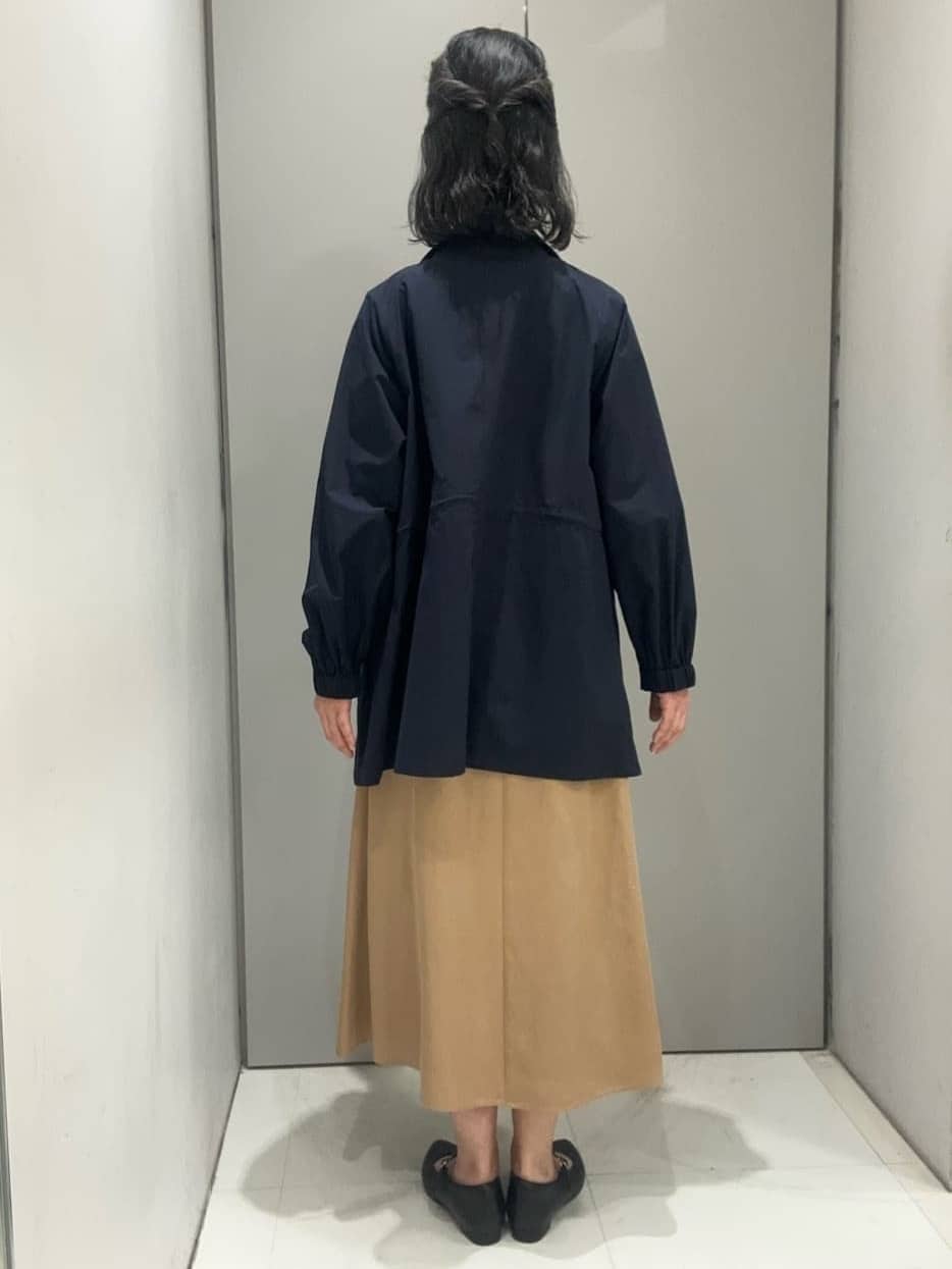 Kouさんの「Reflect｜【撥水】ストレッチタフタミドル丈スタンドカラーコート」を使ったコーディネート