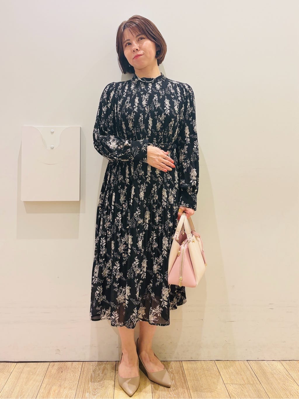 YUKOさんの「index｜ヴィンテージクロスノーカラーロングコート【洗濯機OK／ストレッチ／イージーアイロン】」を使ったコーディネート