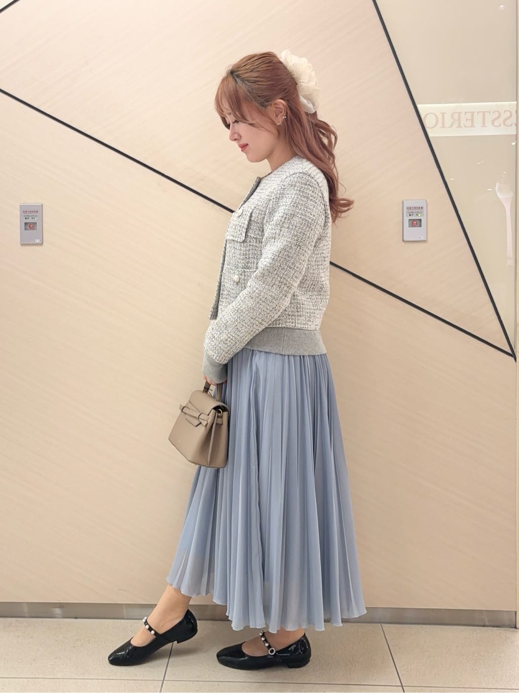 Rinaさんの「DRESSTERIOR｜ウォッシャブルブライトシアープリーツスカート」を使ったコーディネート