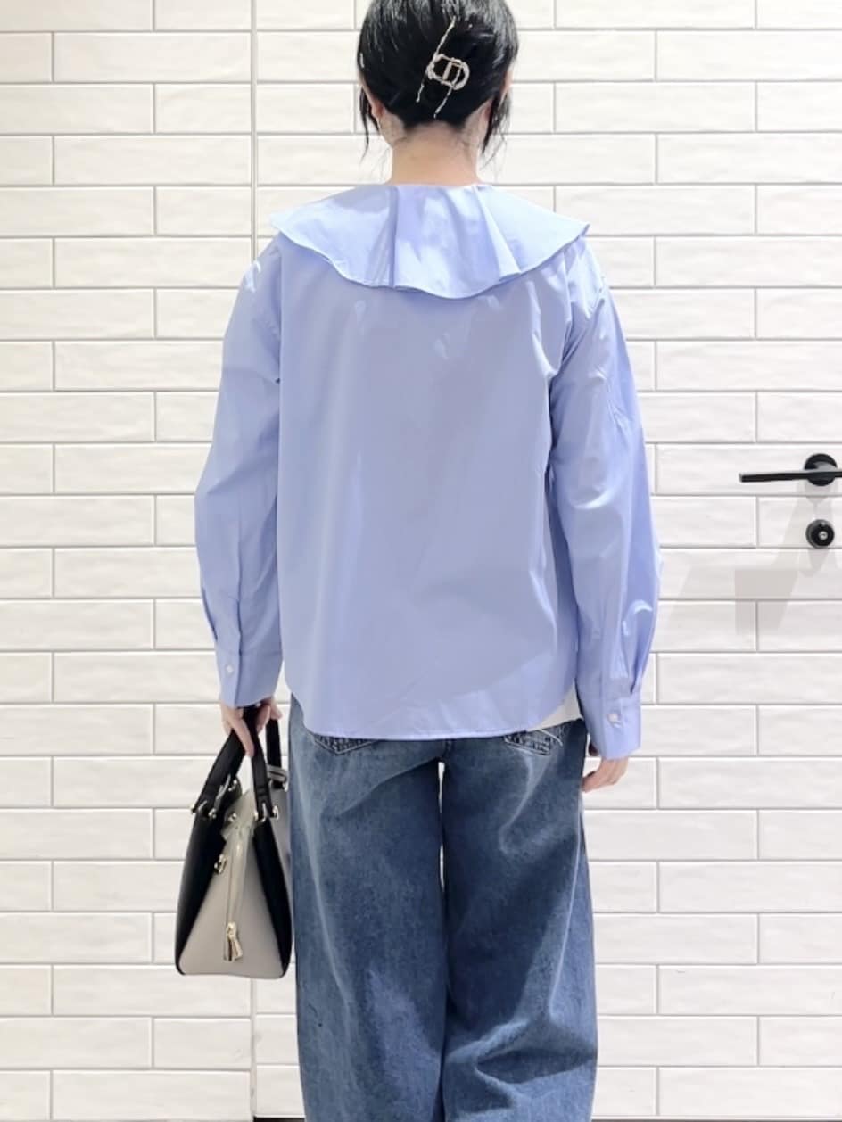しおりさんの「OPAQUE.CLIP｜フロントフリルブラウス【洗濯機OK】」を使ったコーディネート