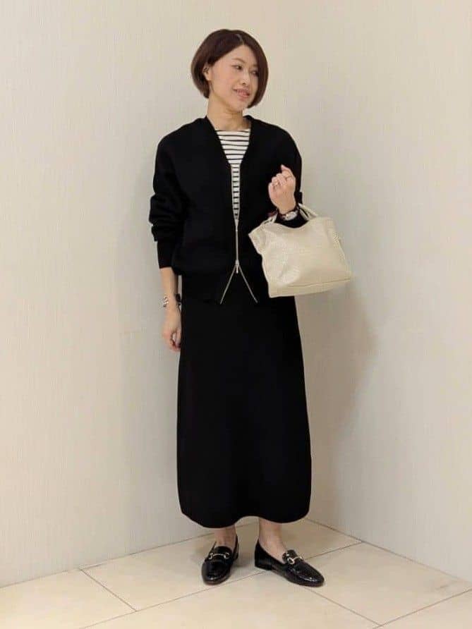 u-macoさんの「UNTITLED｜◆【軽羽織り/セットアップ可】ジップアップニットカーディガン」を使ったコーディネート