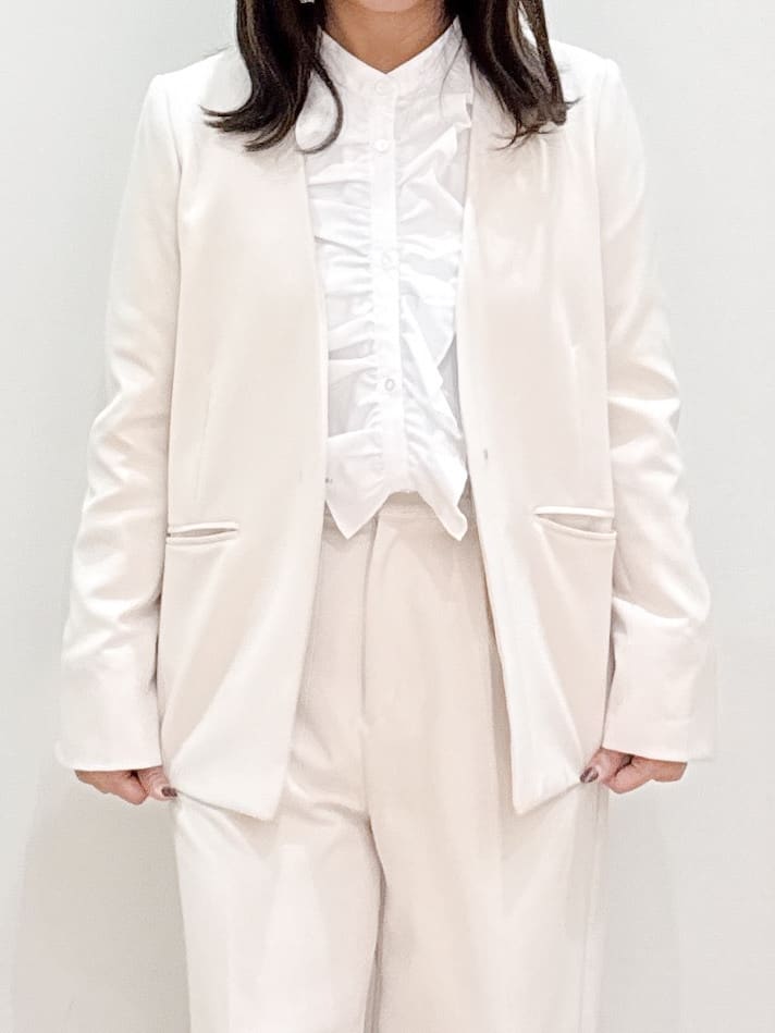 しまじろさんの「OPAQUE.CLIP｜《通勤／セットアップ対応》 Vネックジャケット／ダブルクロス【洗濯機OK】」を使ったコーディネート