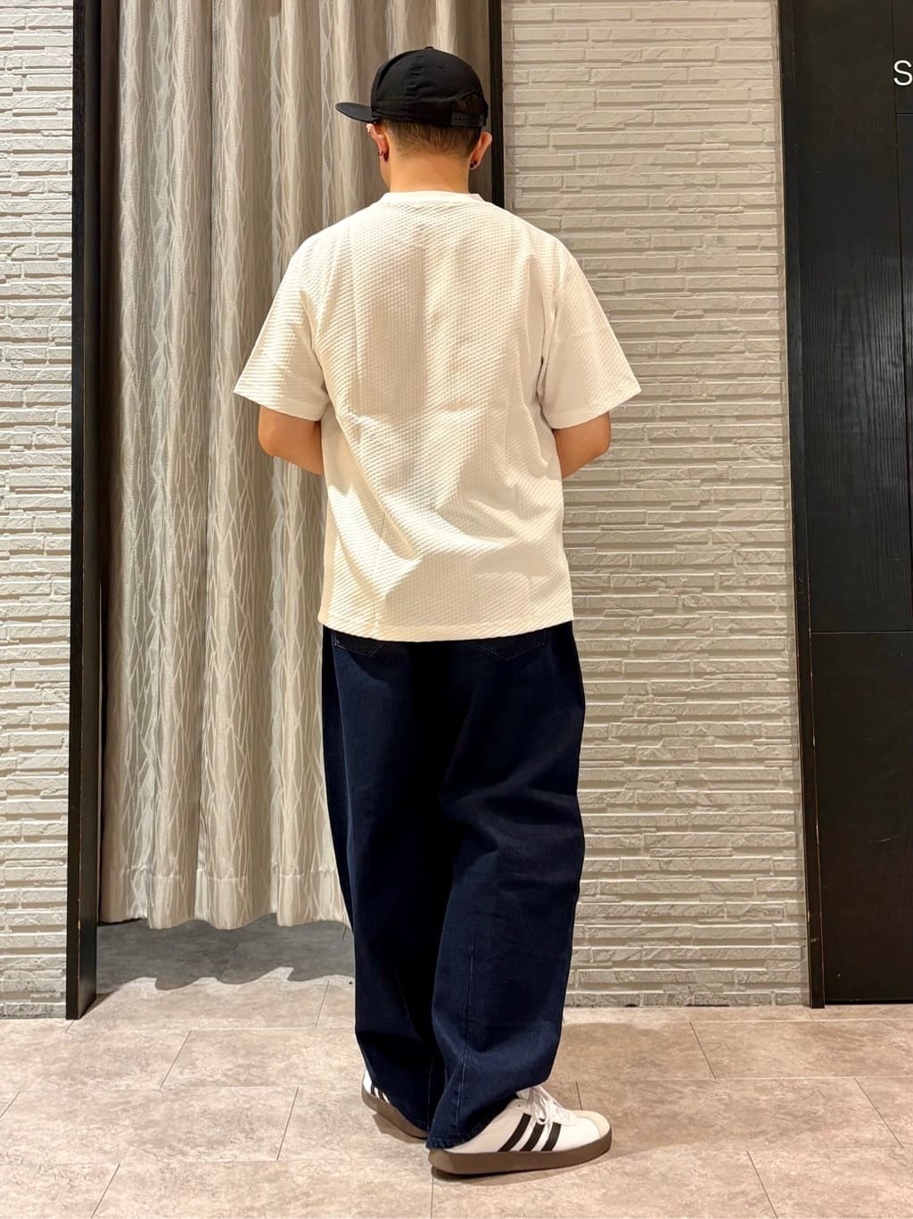 Pーyamaさんの「THE SHOP TK｜【爽やかで好印象】サッカーストライプシャツ 洗濯機OK」を使ったコーディネート
