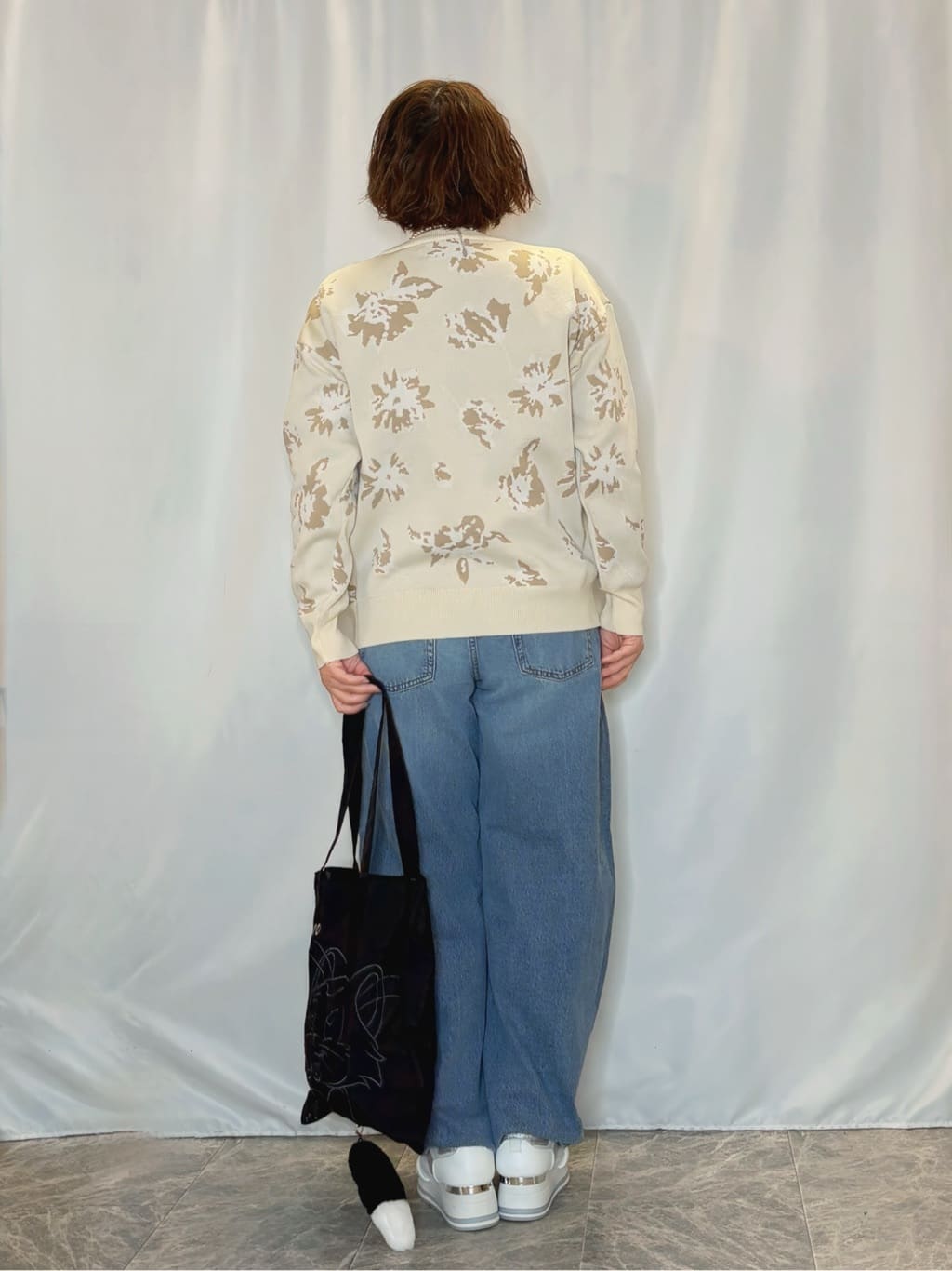 たみさんの「SHOO･LA･RUE｜【洗濯機可/S-LL】ゆるシルエット 甘すぎない　大人の花柄もちもちニット」を使ったコーディネート