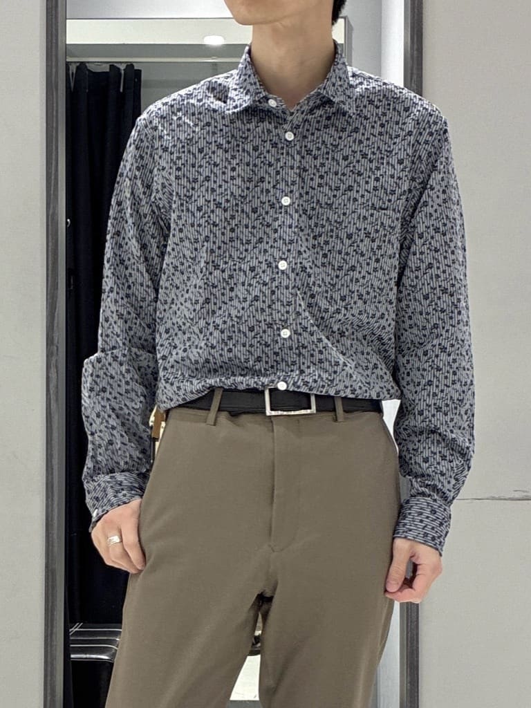 わいずみさんの「TAKEO KIKUCHI｜播州 ドビーストライプ フラワーシャツ」を使ったコーディネート