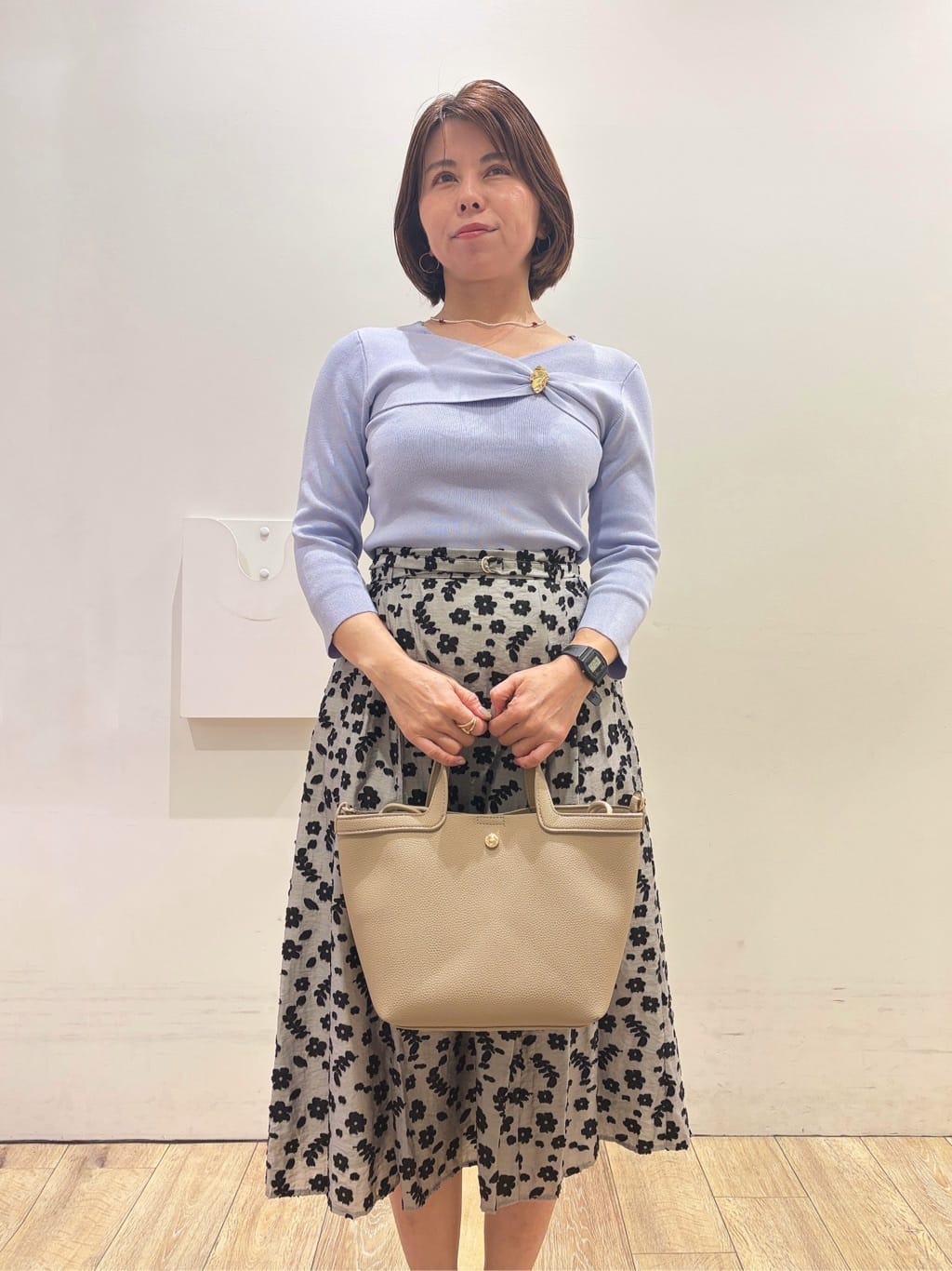 YUKOさんの「index｜麻調花柄ジャカードフレアスカート【洗える】」を使ったコーディネート