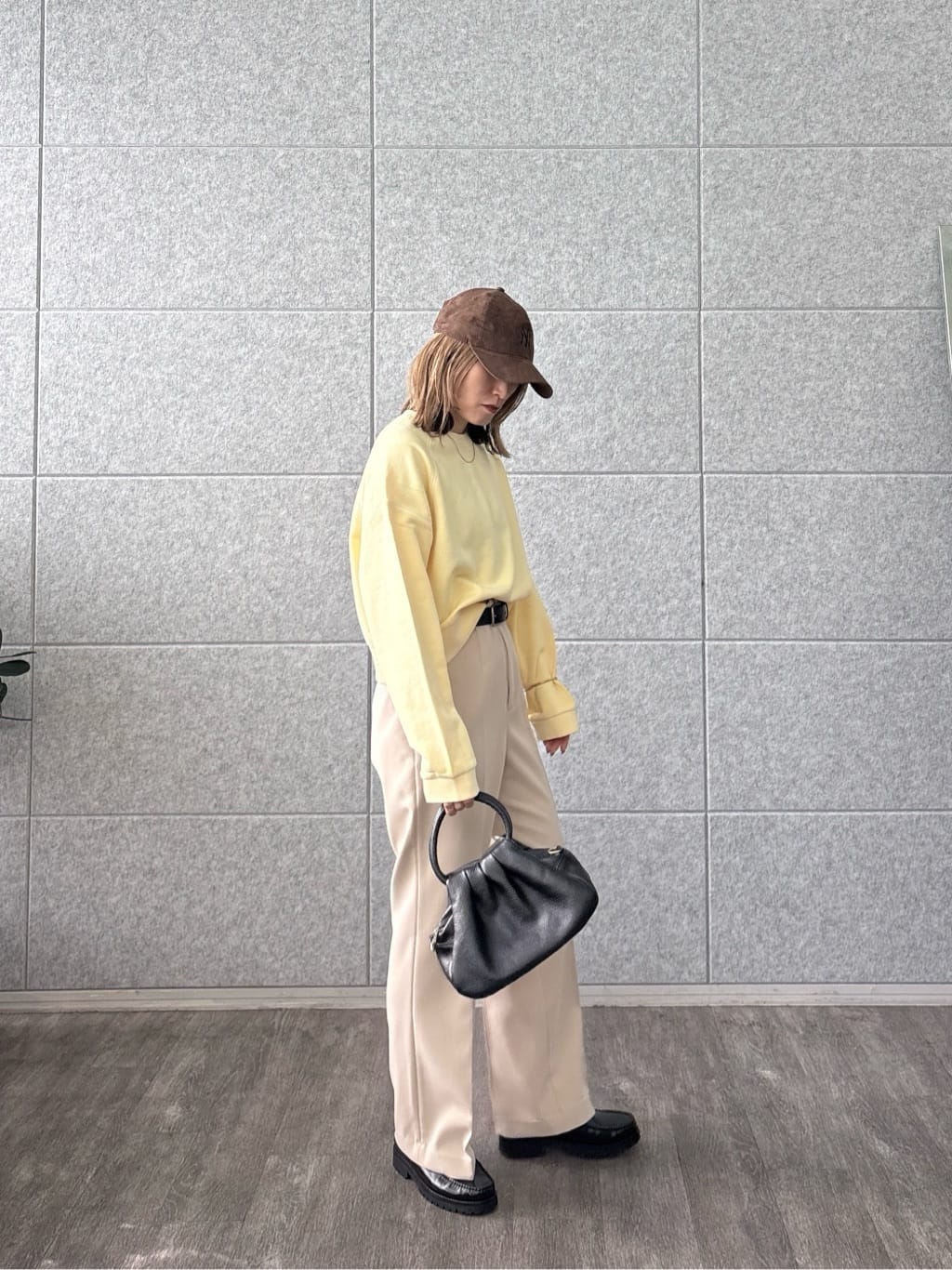 kotakiさんの「INDIVI｜Timeless｜ストレートフレアパンツ」を使ったコーディネート