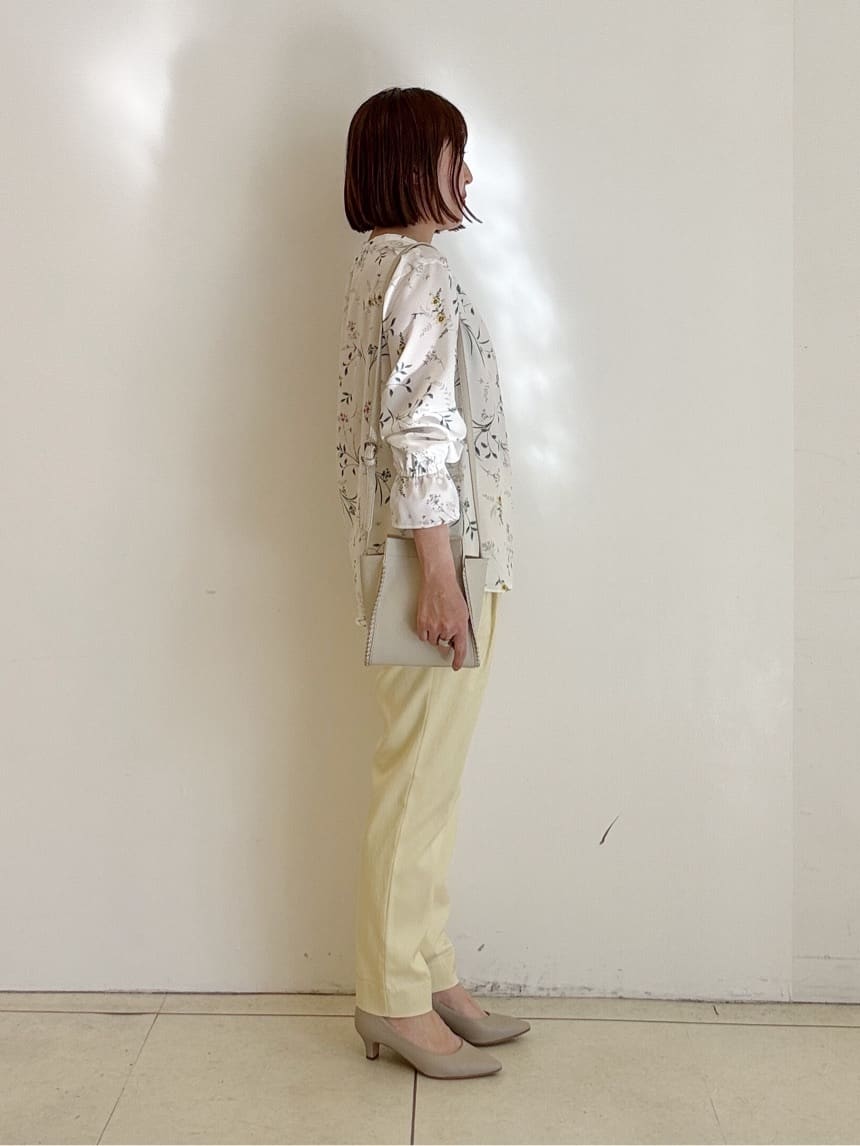 yoshiyaさんの「INDIVI｜【ラム革／美脚／通勤】レザーパンプス」を使ったコーディネート