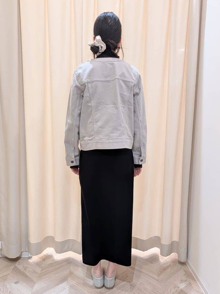 hinaさんの「SHOO･LA･RUE｜【洗濯機可/セットアップ可/毛玉になりにくい】心地よく穿ける ニットナロースカート」を使ったコーディネート