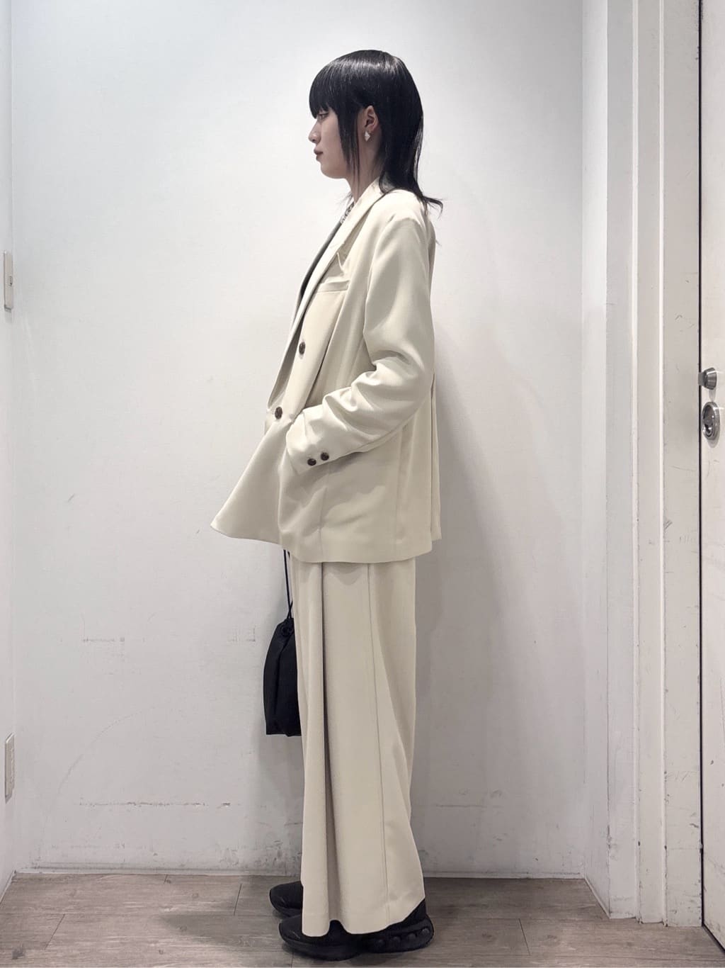 くっしーさんの「OPAQUE.CLIP｜【es】ダブルブレストテーラードジャケット/セットアップ対応可【洗える】」を使ったコーディネート