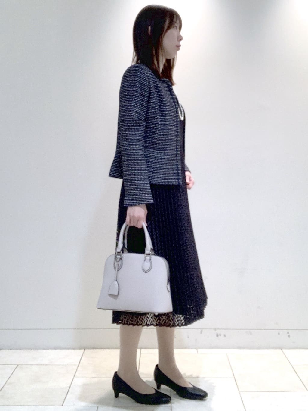 ヤマグチさんの「Reflect｜【SS-4Lサイズ】シフォン&times;幾何柄レースプリーツワンピース」を使ったコーディネート