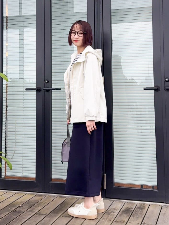 𝐜𝐡𝐢𝐤𝐚さんの「SHOO･LA･RUE｜【Lee別注／撥水】巾着ショルダーバッグ」を使ったコーディネート
