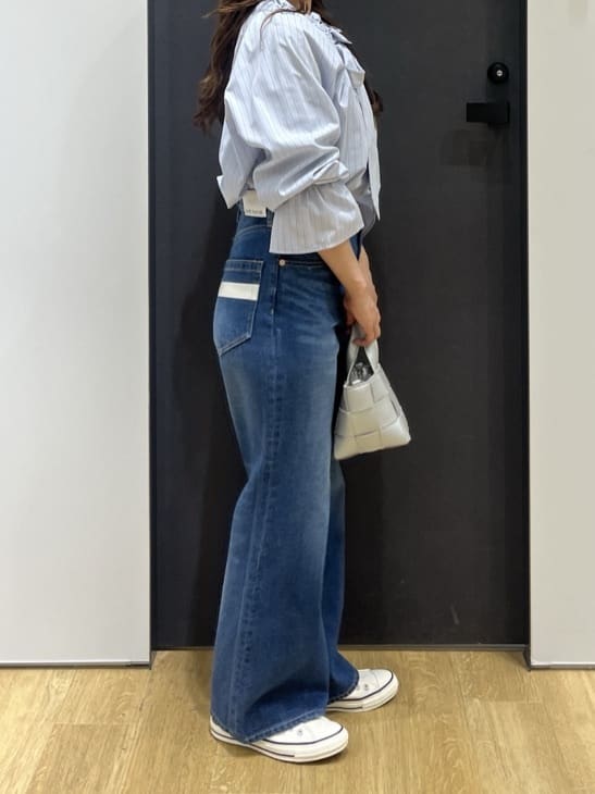 Minaさんの「Dessin｜【洗える】フリルボウタイストライプブラウス」を使ったコーディネート