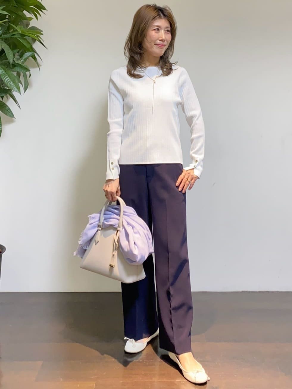 tomoさんの「UNTITLED｜◆【アンサンブル可/洗える】クルーネックニットカーディガン」を使ったコーディネート