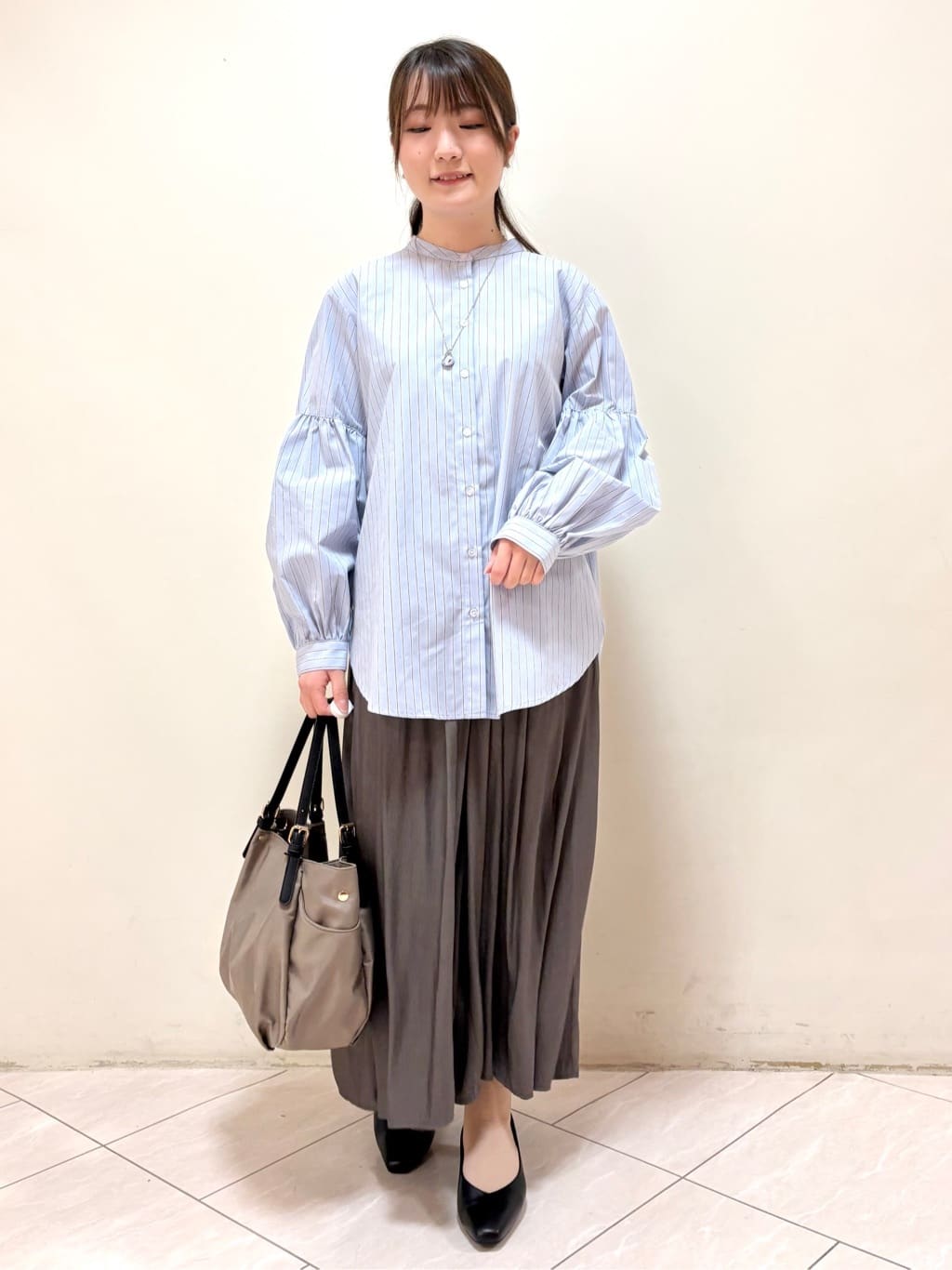 mikiさんの「Reflect｜【レイヤードにおすすめ◎】バンドカラーボリュームスリーブシャツ」を使ったコーディネート