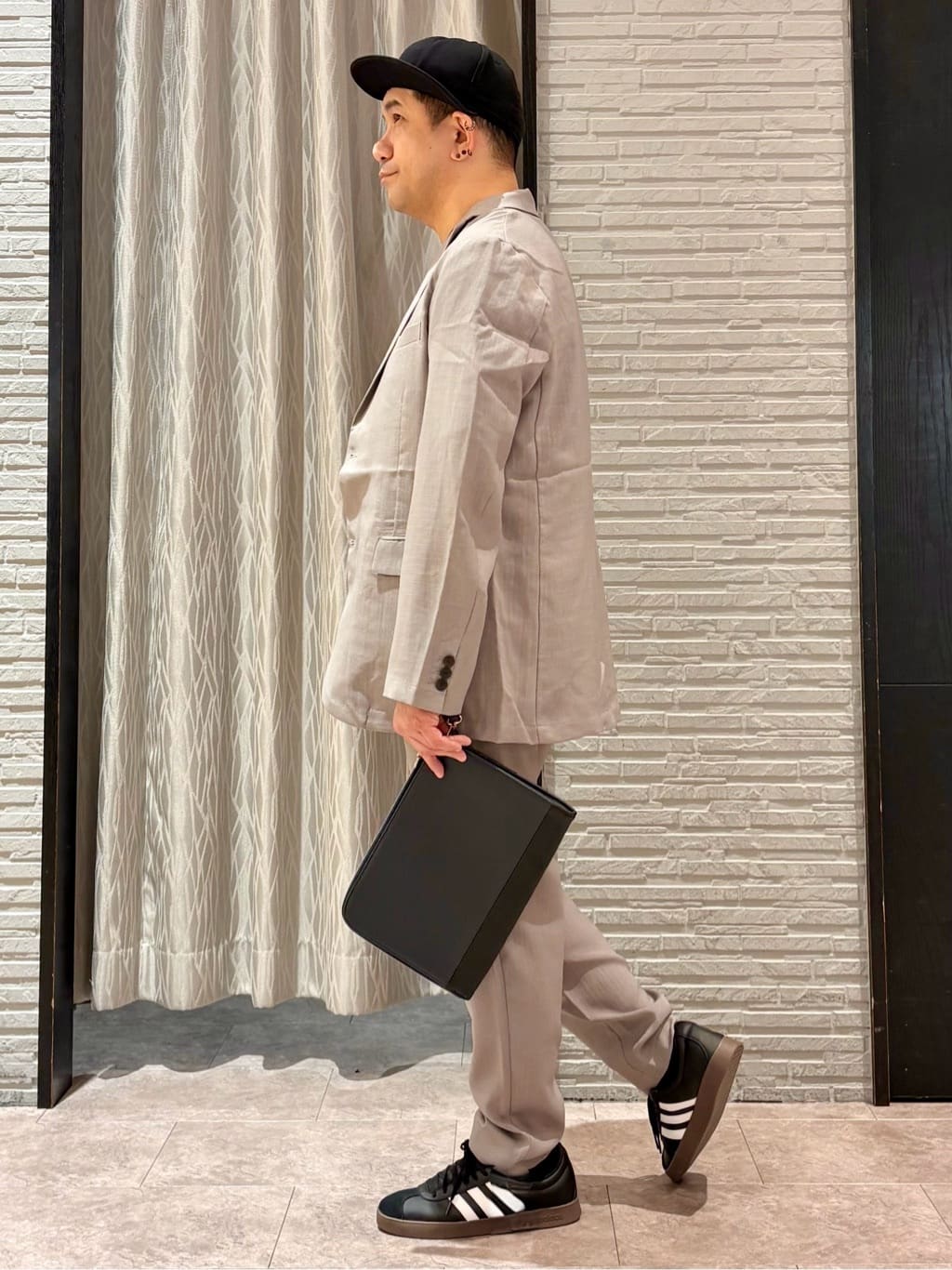Pーyamaさんの「THE SHOP TK｜【LINO FINE】リネンライク テーラードジャケット 吸水速乾/イージーケア/UVカット/洗濯機」を使ったコーディネート
