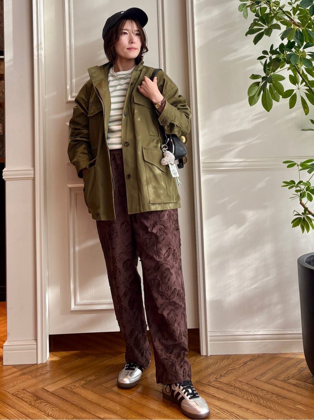 nakaoさんの「DRESSTERIOR｜【ウォッシャブル/ウエストゴム】コットンエンブロイダリー イージーパンツ」を使ったコーディネート
