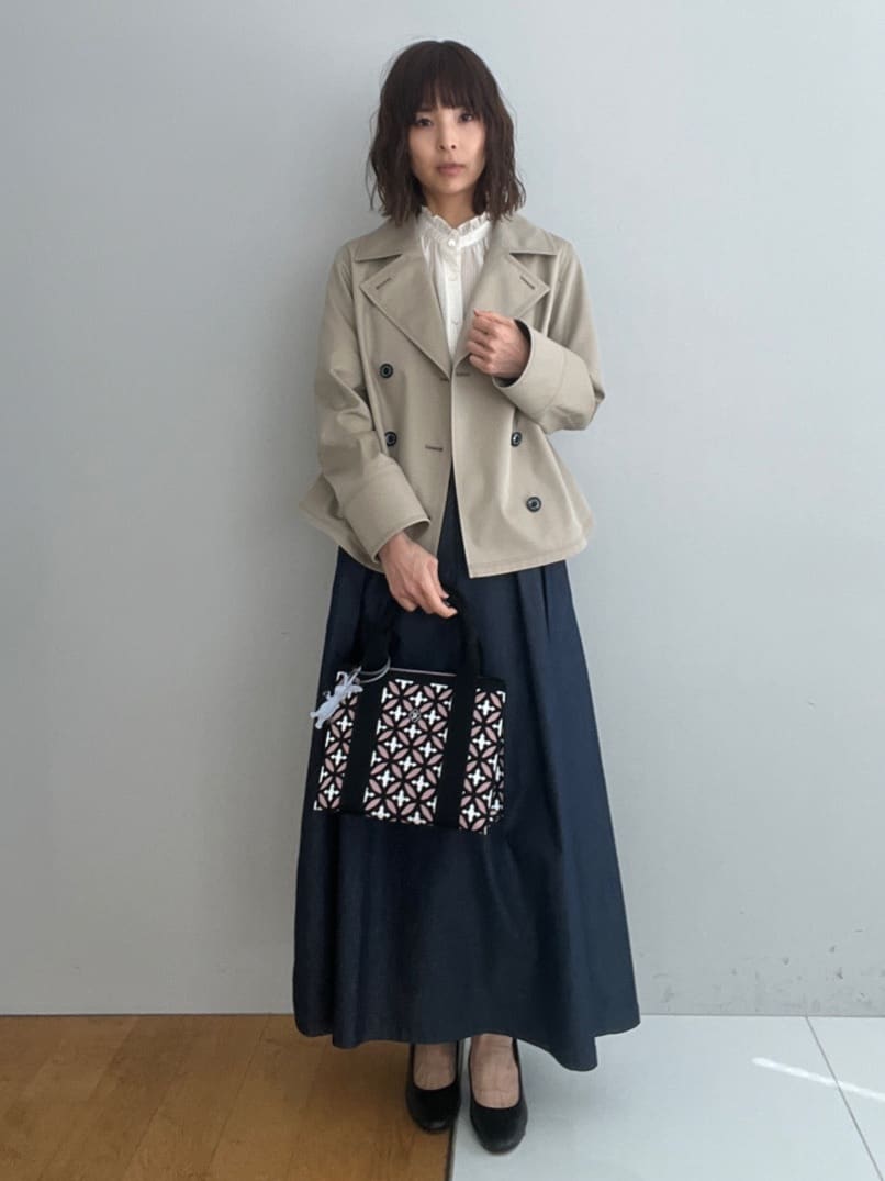 misaさんの「DRESSTERIOR｜【ウォッシャブル/撥水素材】Aラインショートトレンチジャケット」を使ったコーディネート