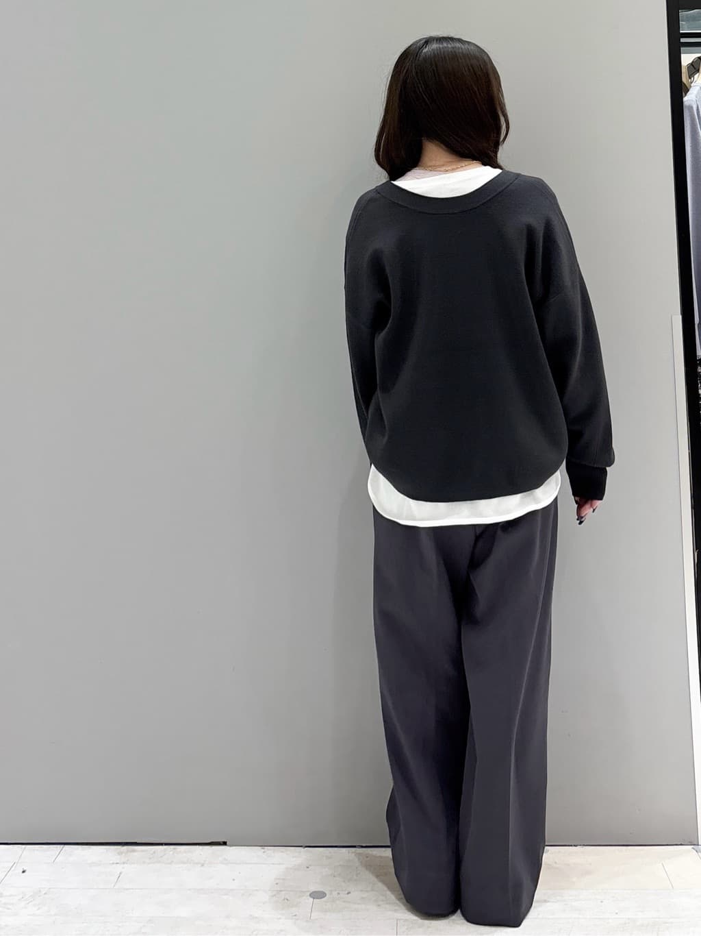 かほさんの「OPAQUE.CLIP｜ヘンリーネックニット／前後2WAY【洗濯機OK】」を使ったコーディネート