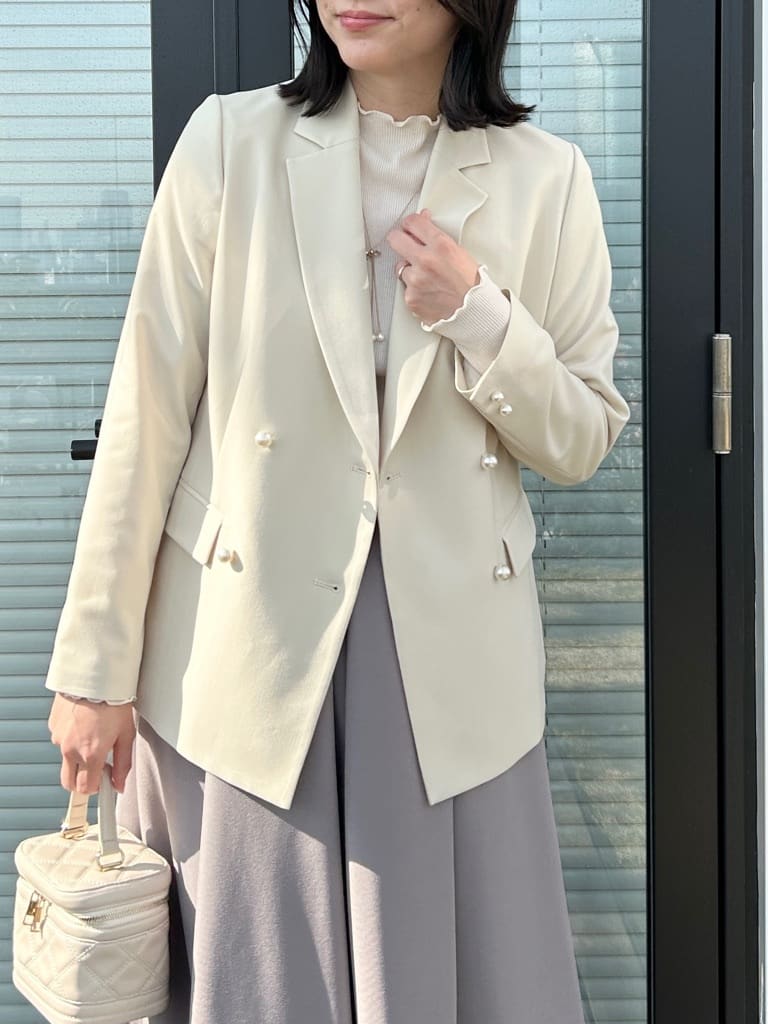 shinoさんの「Couture brooch｜【プチプラ】シアーテレコインナー」を使ったコーディネート