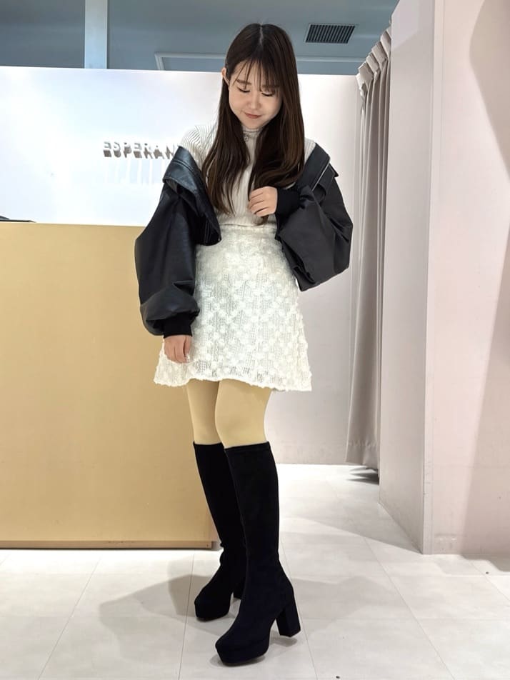neinaさんの「ESPERANZA｜ゆる傾斜ロングブーツ」を使ったコーディネート