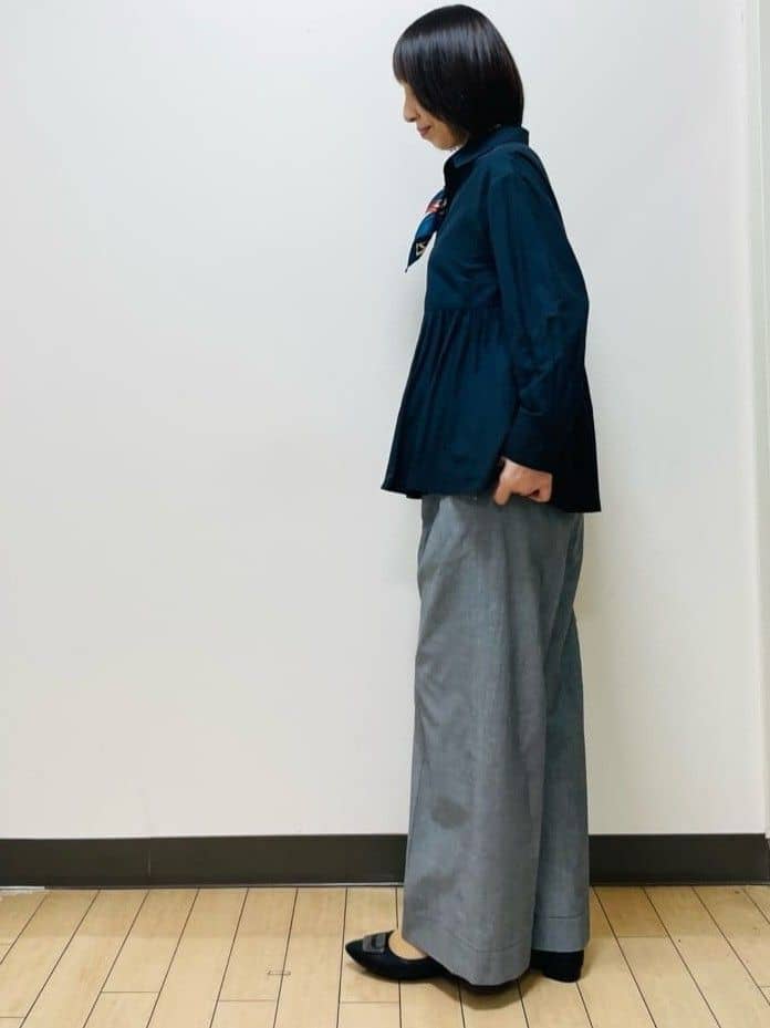 Riiさんの「Reflect｜【レイヤードにおすすめ◎】ペプラムデザインシャツ」を使ったコーディネート