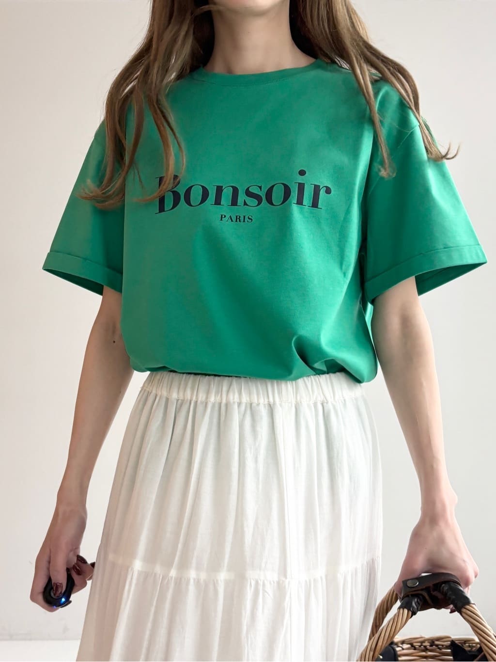 清水夏姫さんの「DRESSTERIOR｜【接触冷感／抗菌防臭／消臭】アイスクリアコットン Bonsoir ロゴTシャツ」を使ったコーディネート